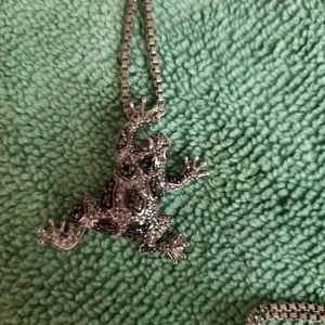 Black diamond Silver frog necklace